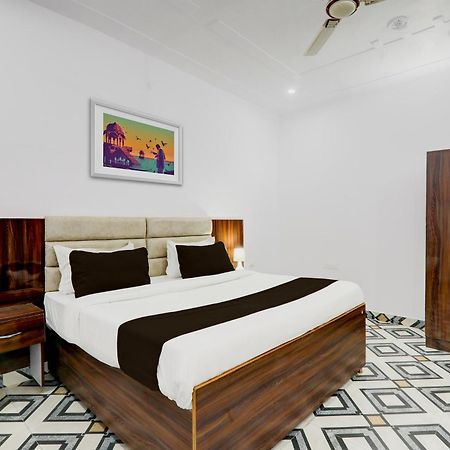 Hotel O White House Hasanganj 外观 照片