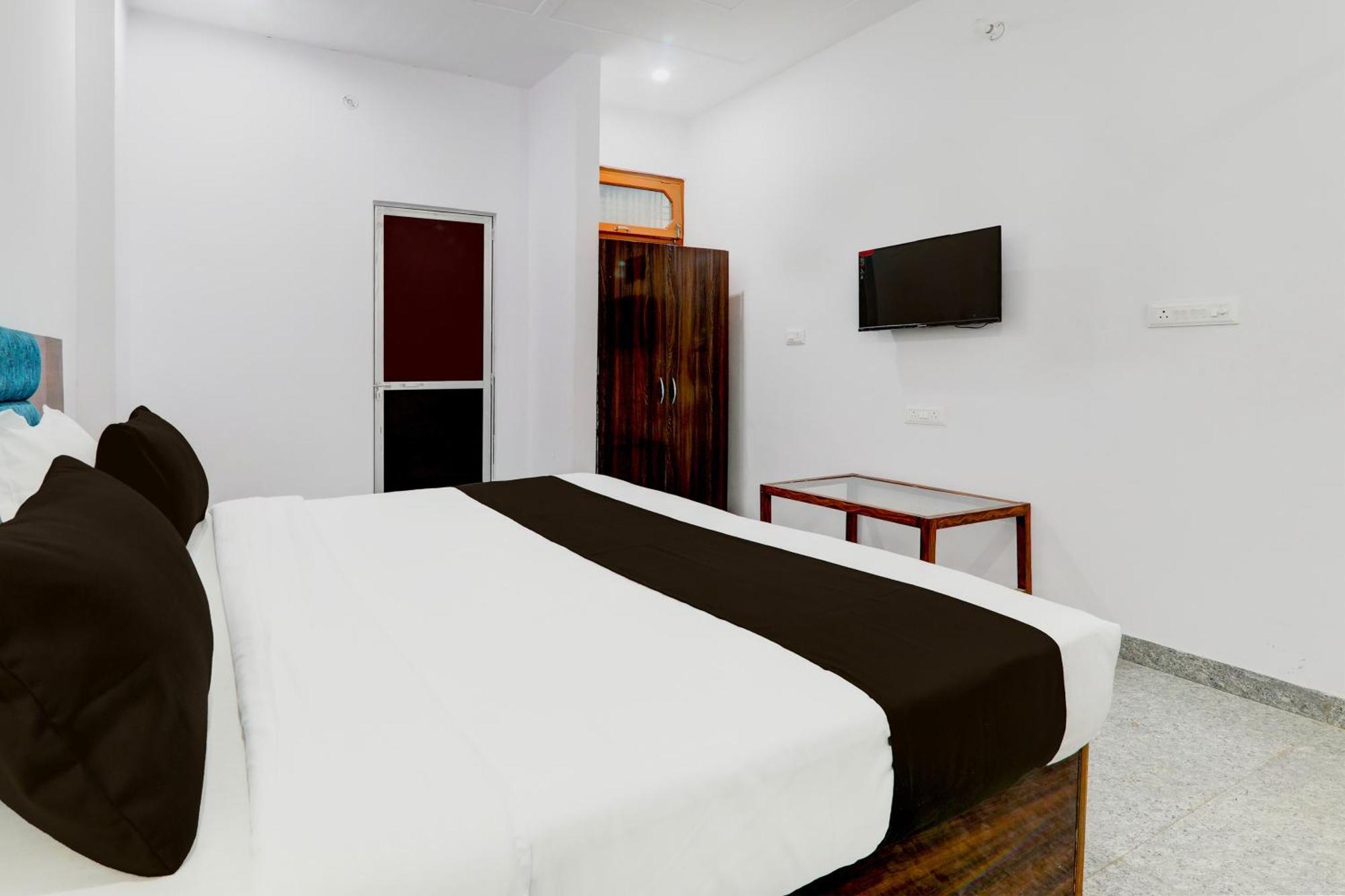 Hotel O White House Hasanganj 外观 照片