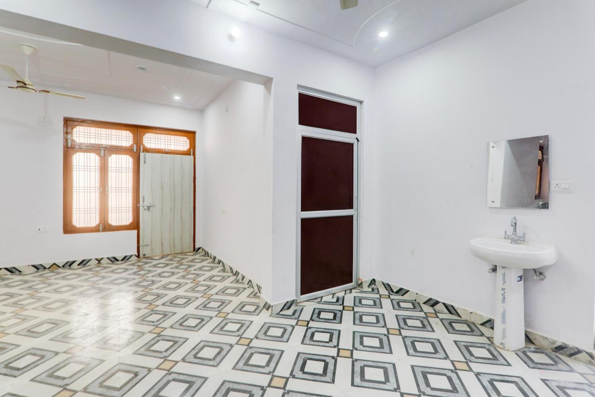 Hotel O White House Hasanganj 外观 照片